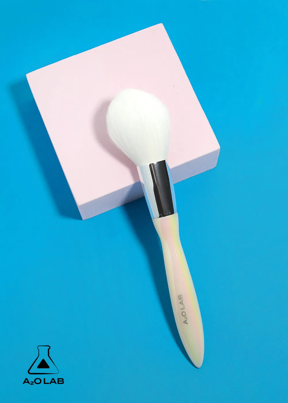 a2o Lab Full Face Powder Brush