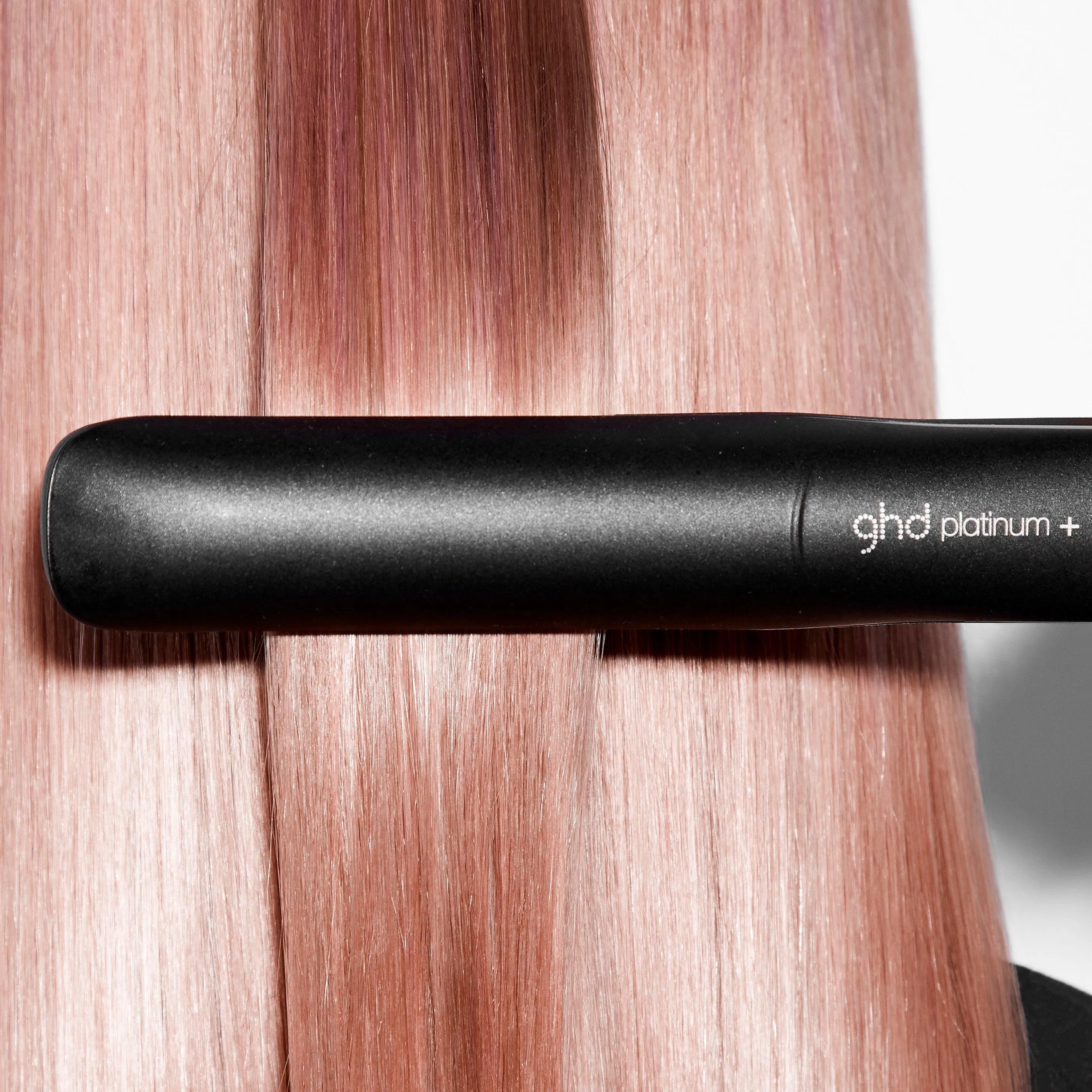 ghd Platinum  Black Styler