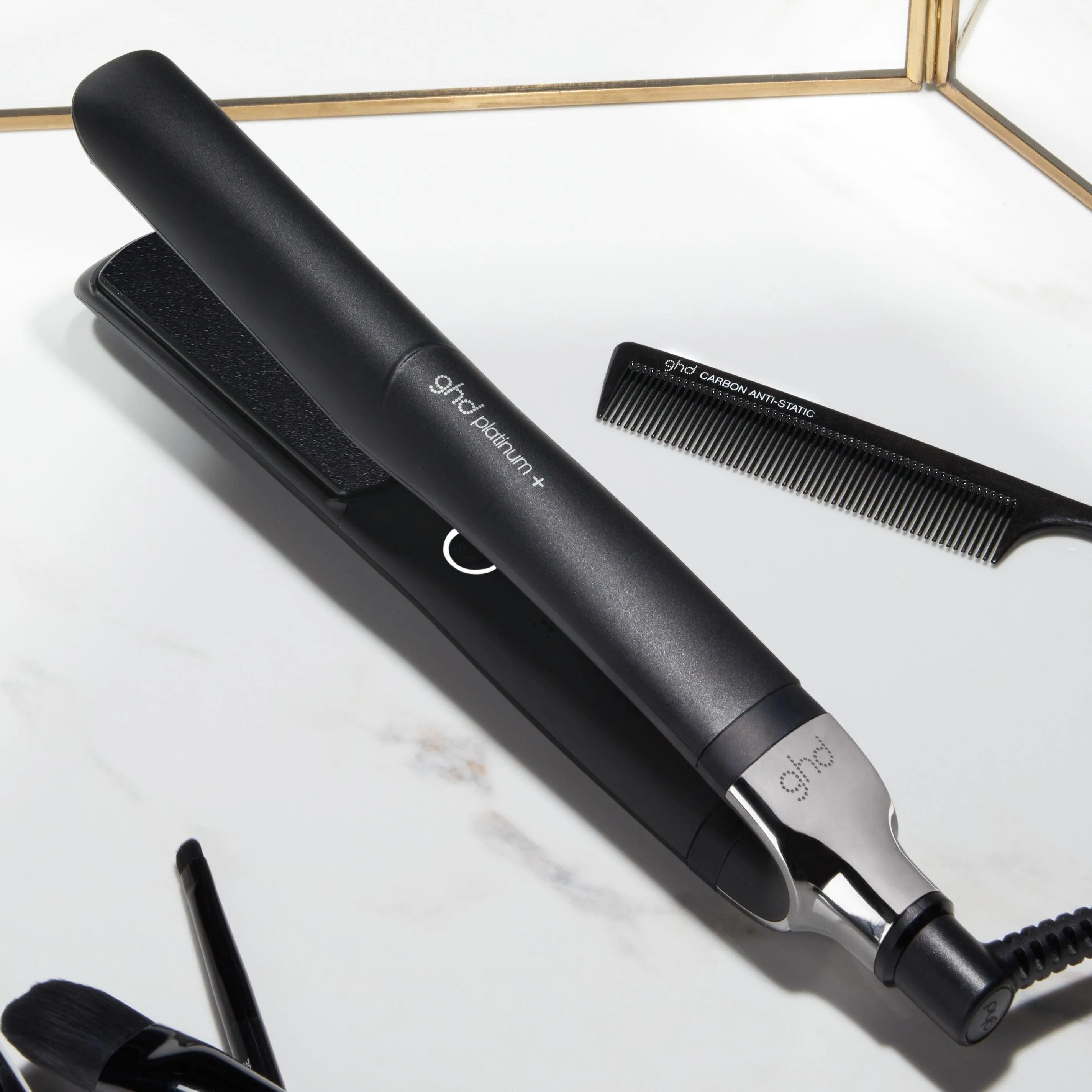 ghd Platinum  Black Styler